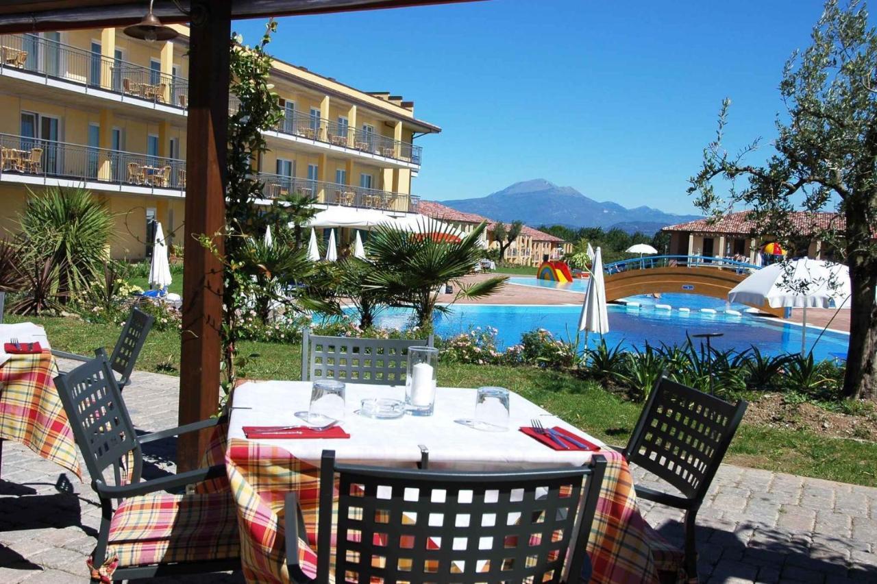 Camping Bella Italia In Peschiera Del Garda - Gardasee公寓 外观 照片