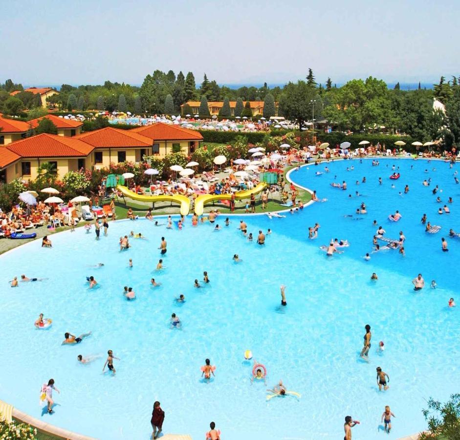 Camping Bella Italia In Peschiera Del Garda - Gardasee公寓 外观 照片