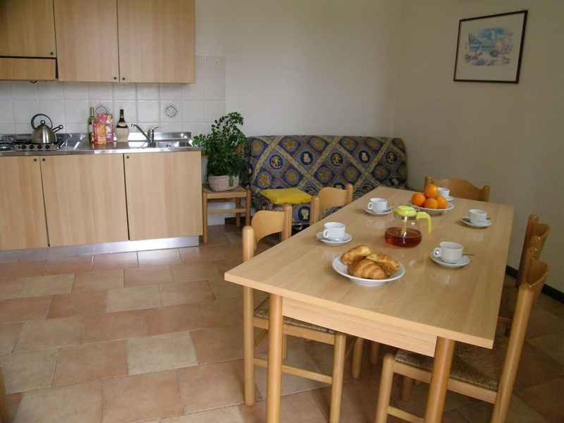 Camping Bella Italia In Peschiera Del Garda - Gardasee公寓 外观 照片