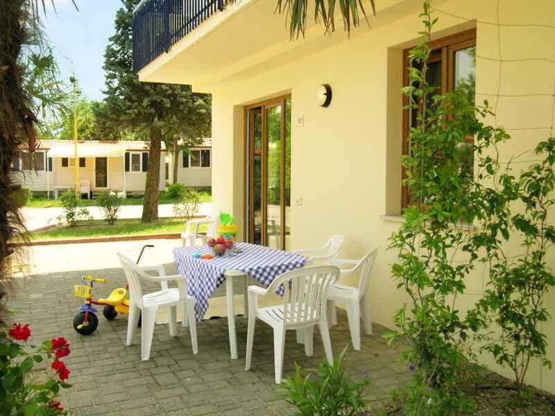 Camping Bella Italia In Peschiera Del Garda - Gardasee公寓 外观 照片