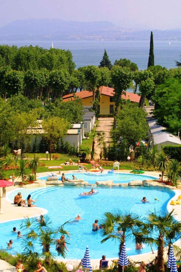 Camping Bella Italia In Peschiera Del Garda - Gardasee公寓 外观 照片